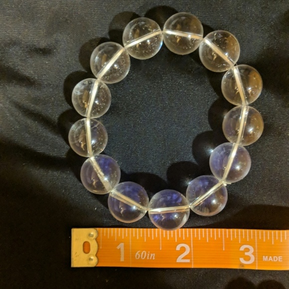 Shell and crystal quartz stretch braclets - Picture 3 of 5